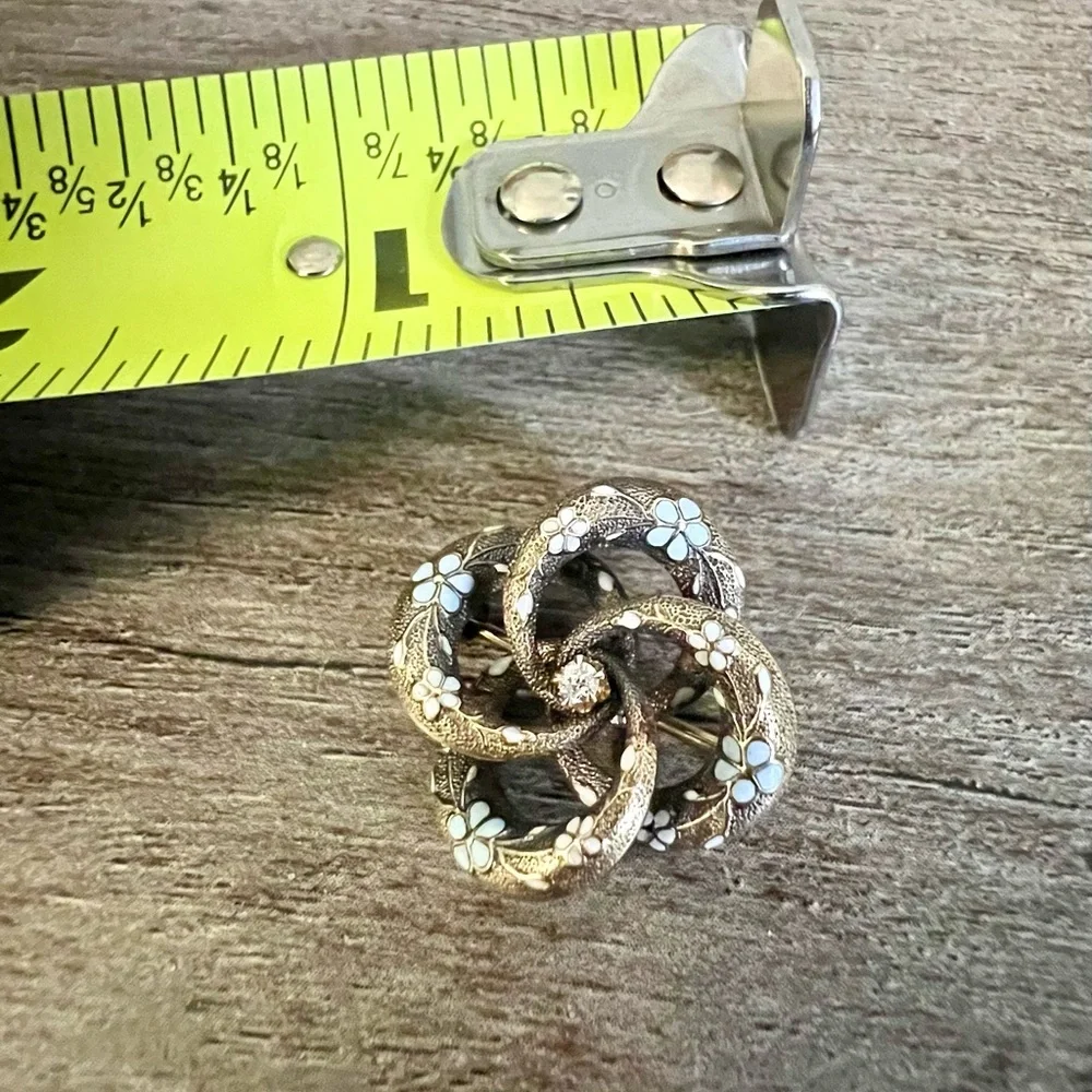 Elegant 14k Gold Victorian Enamel Floral Brooch - Picture 4 of 8